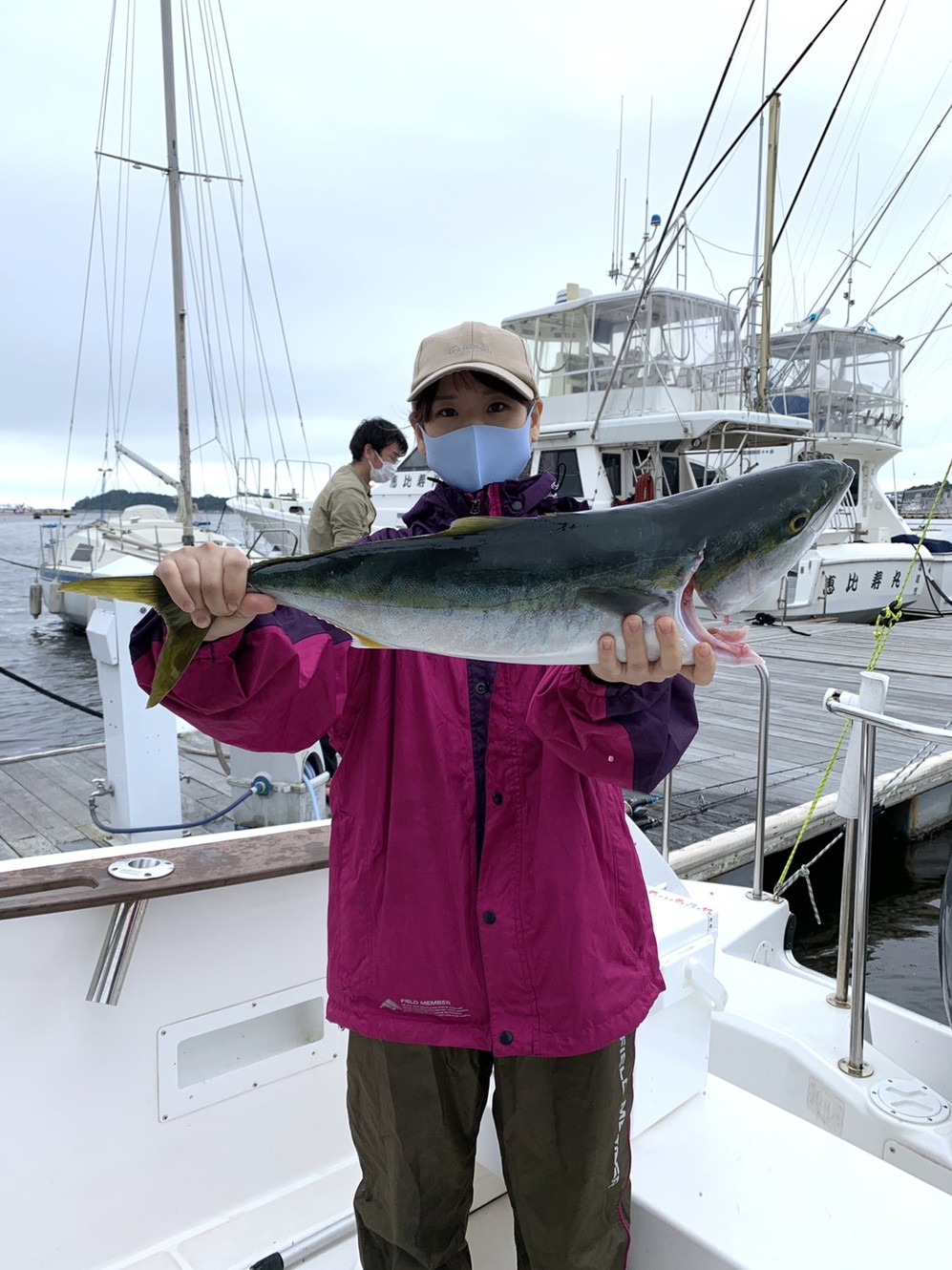 釣果情報 7 18 19日 マダイ タチウオ サワラ ワラサ ヒラメ ホウボウ トラフグ イナダ くろしお北浜マリンベース